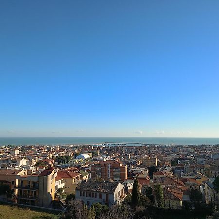 Casa Del Fiordaliso Hotel San Benedetto del Tronto Ngoại thất bức ảnh