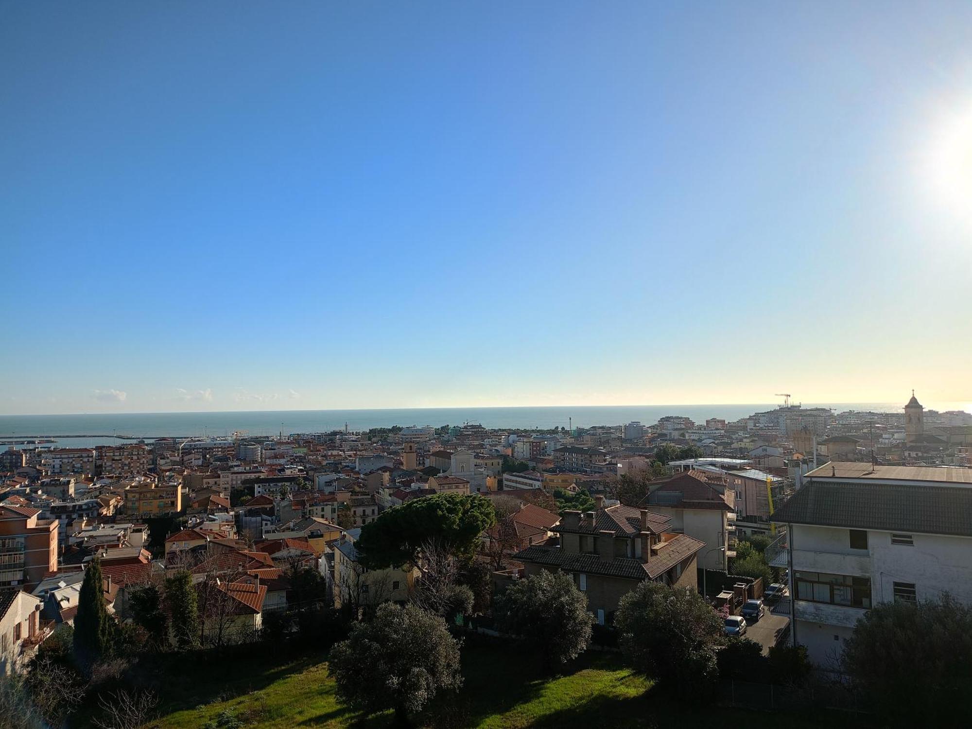 Casa Del Fiordaliso Hotel San Benedetto del Tronto Ngoại thất bức ảnh